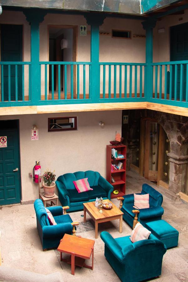 Nao Victoria Hostel Cusco Exteriör bild