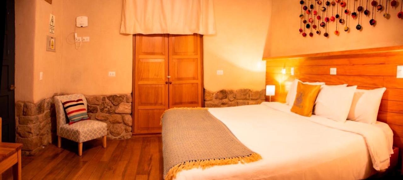 Nao Victoria Hostel Cusco Exteriör bild